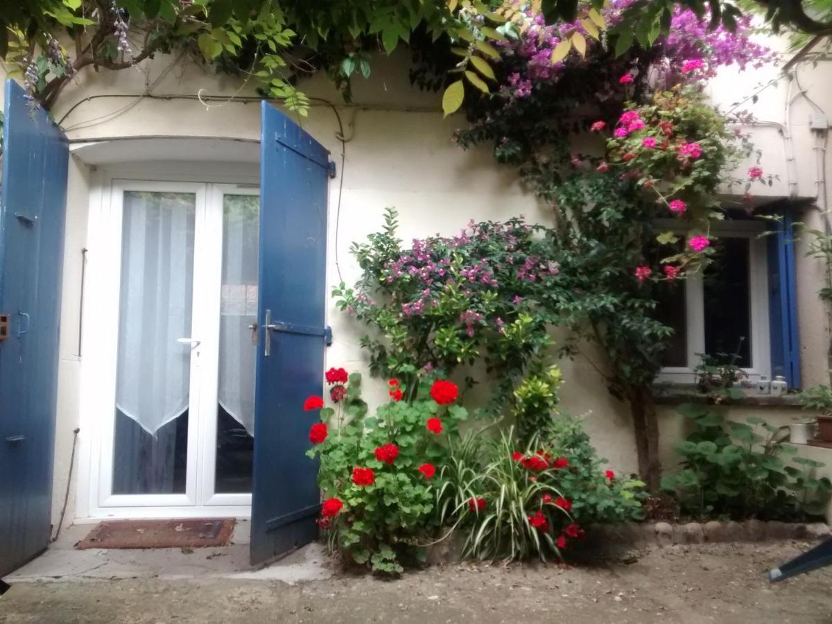 Gite Les Glycines Llupia Εξωτερικό φωτογραφία